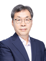 쳲